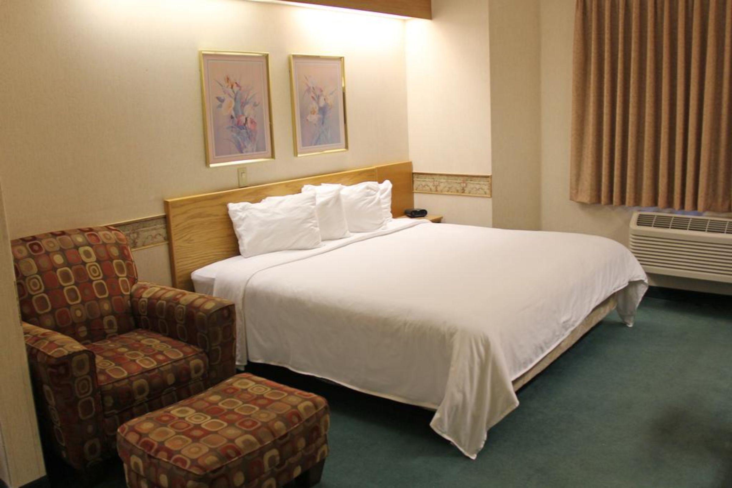 เรด ไลออน อินนื แอนด์ สวีท เจโรเม่ Hotel Jerome ภายนอก รูปภาพ